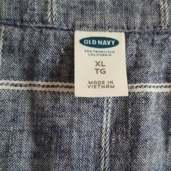 Button down top - Picture 2 of 3